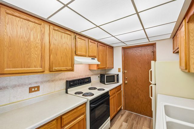 12809 Carriage Lane 12, Crestwood, IL 60418