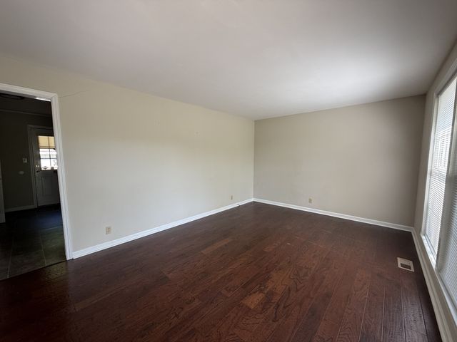 1511 Cavern Ct, Clarksville, TN 37043