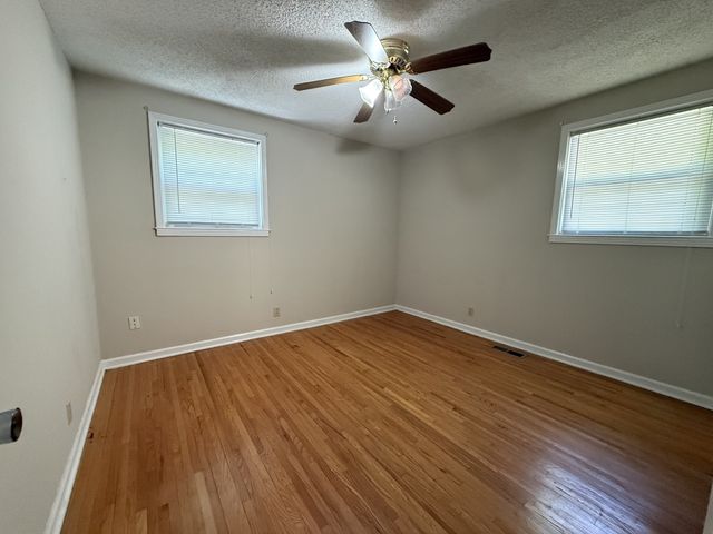 1511 Cavern Ct, Clarksville, TN 37043