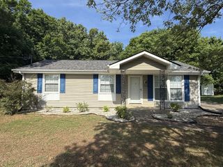1511 Cavern Ct, Clarksville, TN 37043