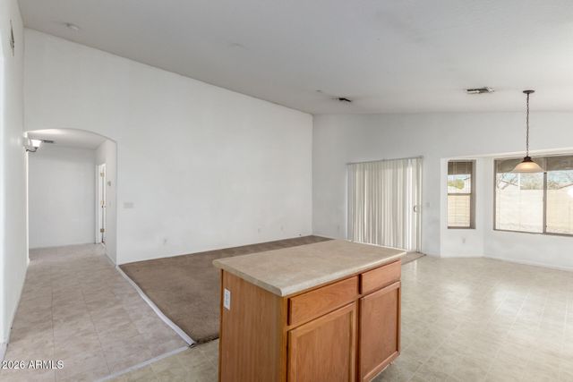 8020 W PAYSON Road W, Phoenix, AZ 85043