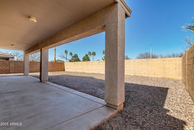 8020 W PAYSON Road W, Phoenix, AZ 85043