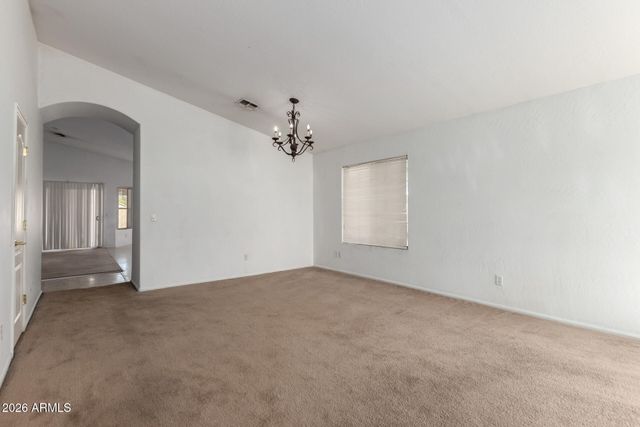 8020 W PAYSON Road W, Phoenix, AZ 85043