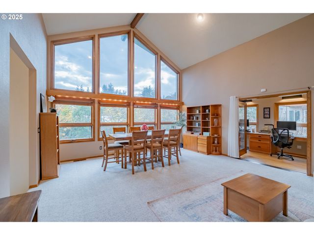 391 MCNARY HEIGHTS Dr N, Keizer, OR 97303