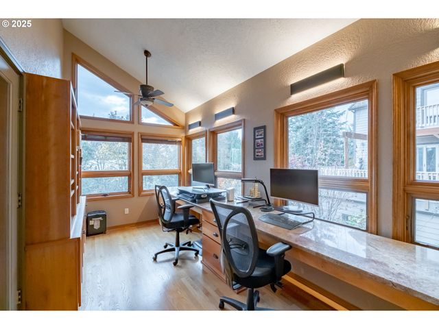 391 MCNARY HEIGHTS Dr N, Keizer, OR 97303