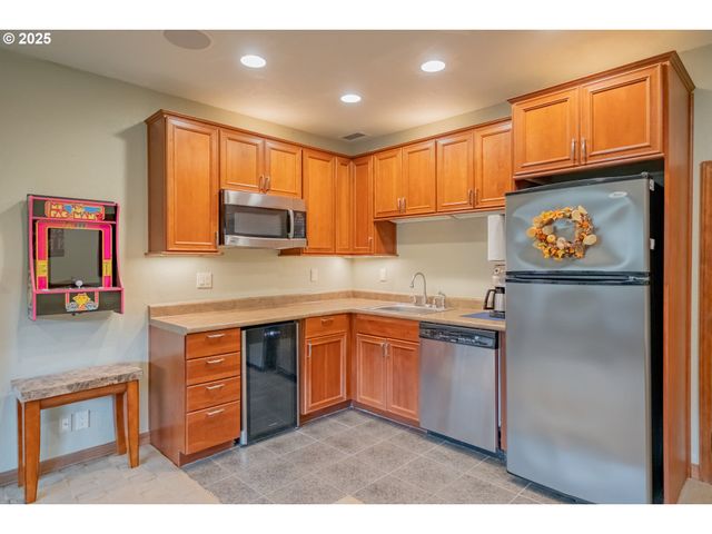 391 MCNARY HEIGHTS Dr N, Keizer, OR 97303