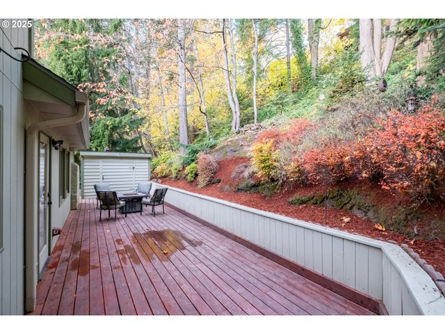 391 MCNARY HEIGHTS Dr N, Keizer, OR 97303