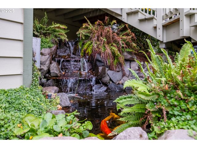 391 MCNARY HEIGHTS Dr N, Keizer, OR 97303