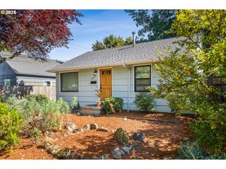 4518 Se 37TH Ave, Portland, OR 97202