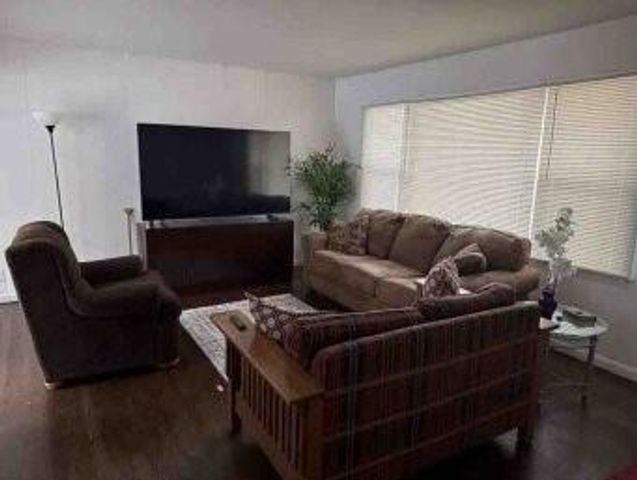 8624 E 83rd Street, Raytown, MO 64138