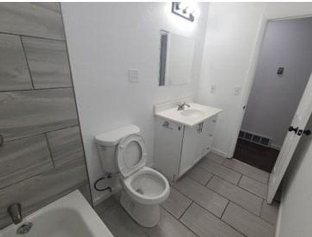 8624 E 83rd Street, Raytown, MO 64138