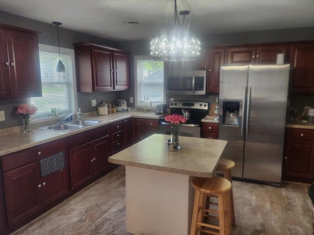 1408 BISMARCK STREET, Allouez, WI 54301
