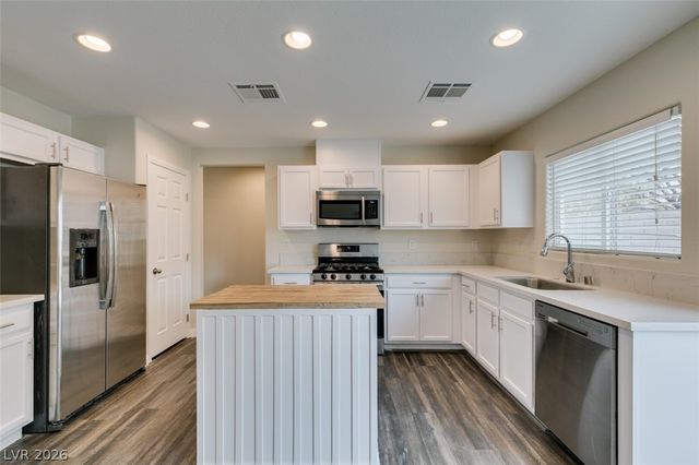 1413 Arc Dome Avenue, North Las Vegas, NV 89031