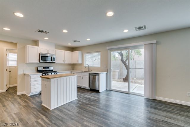 1413 Arc Dome Avenue, North Las Vegas, NV 89031