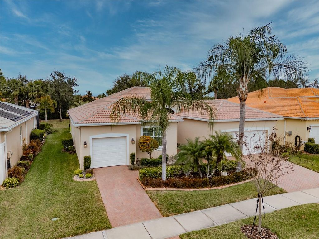 Image 3 of property listing at 5008 RUBY FLATS DRIVE, Wimauma, FL 33598