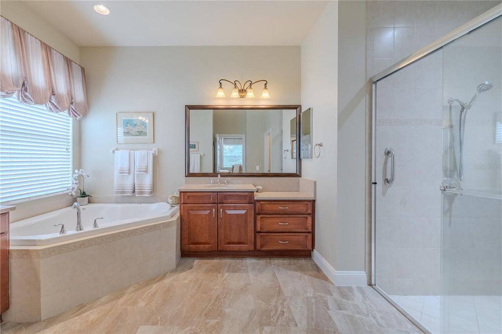 Image 32 of property listing at 5008 RUBY FLATS DRIVE, Wimauma, FL 33598