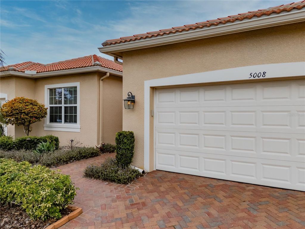 Image 7 of property listing at 5008 RUBY FLATS DRIVE, Wimauma, FL 33598