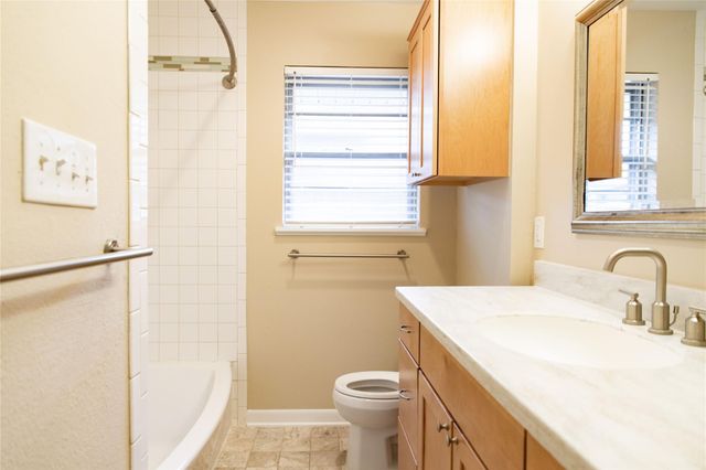 4013 Woodfin Street, Houston, TX 77025