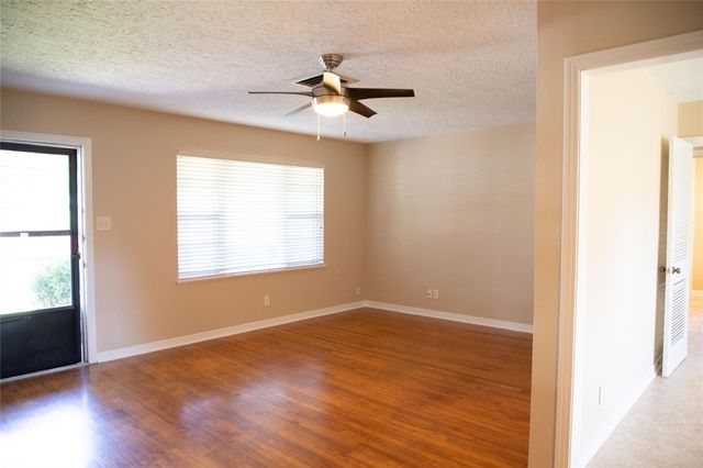 4013 Woodfin Street, Houston, TX 77025
