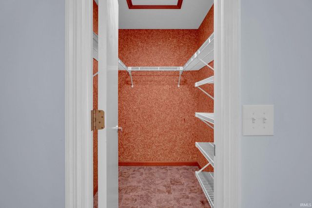 500 Greentree Dr Unit 11, Bedford, IN 47421