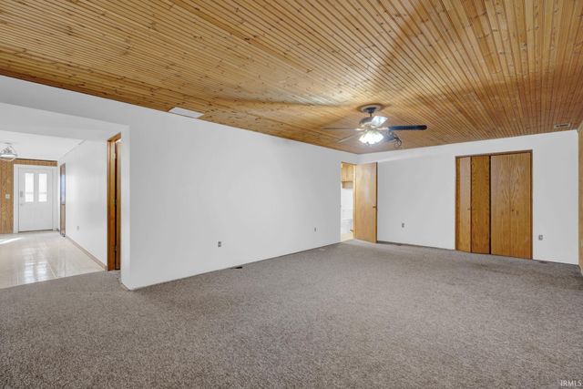 500 Greentree Dr Unit 11, Bedford, IN 47421