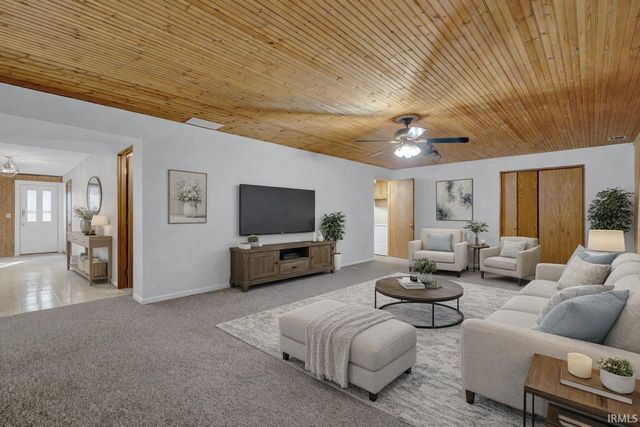 500 Greentree Dr Unit 11, Bedford, IN 47421