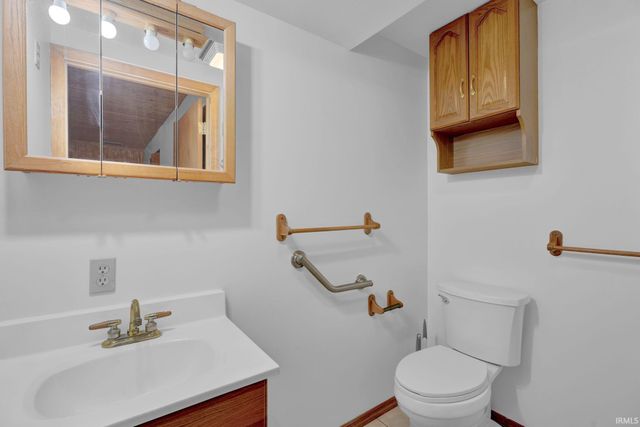 500 Greentree Dr Unit 11, Bedford, IN 47421