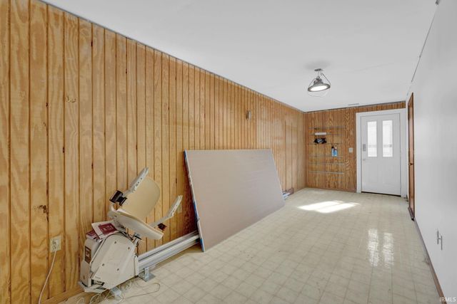 500 Greentree Dr Unit 11, Bedford, IN 47421