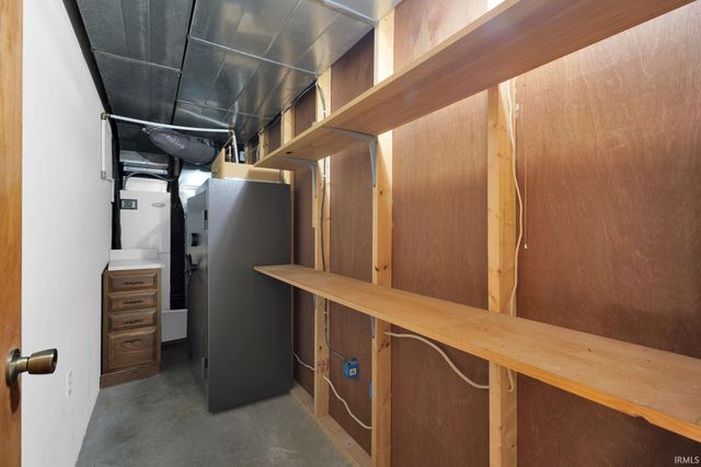 500 Greentree Dr Unit 11, Bedford, IN 47421