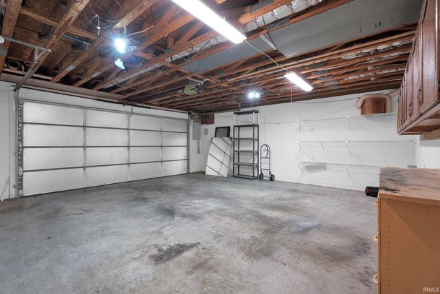 500 Greentree Dr Unit 11, Bedford, IN 47421