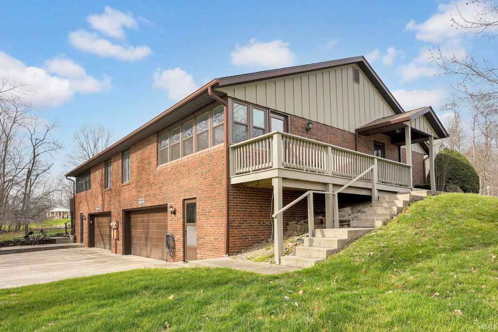 500 Greentree Dr Unit 11, Bedford, IN 47421