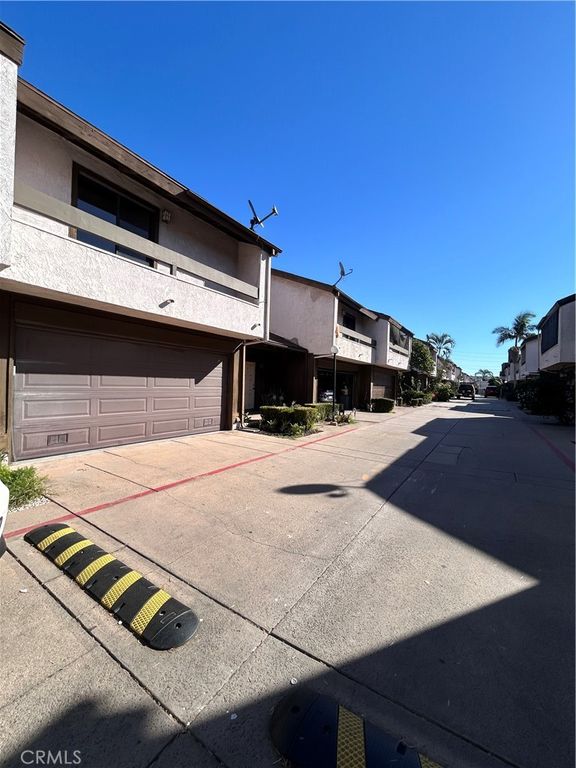 6100 Arbutus Avenue 2, Huntington Park, CA 90255 — exterior