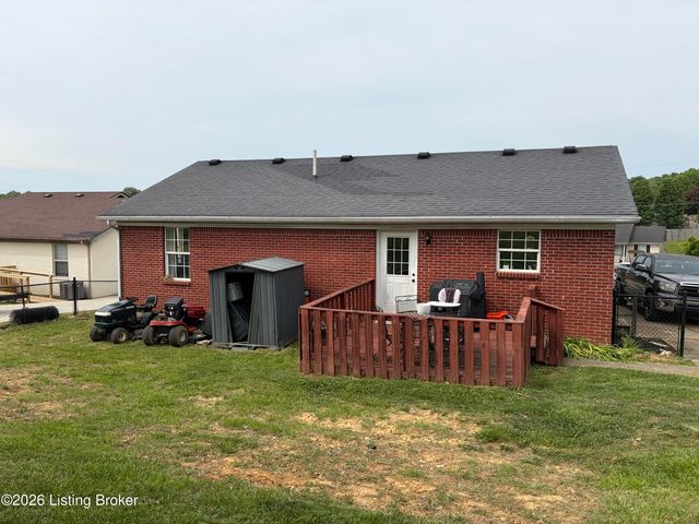107 Watts Ct, Bardstown, KY 40004