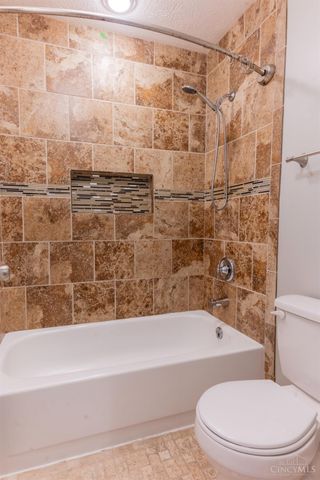206 Sherwood Green Court, Mason, OH 45040