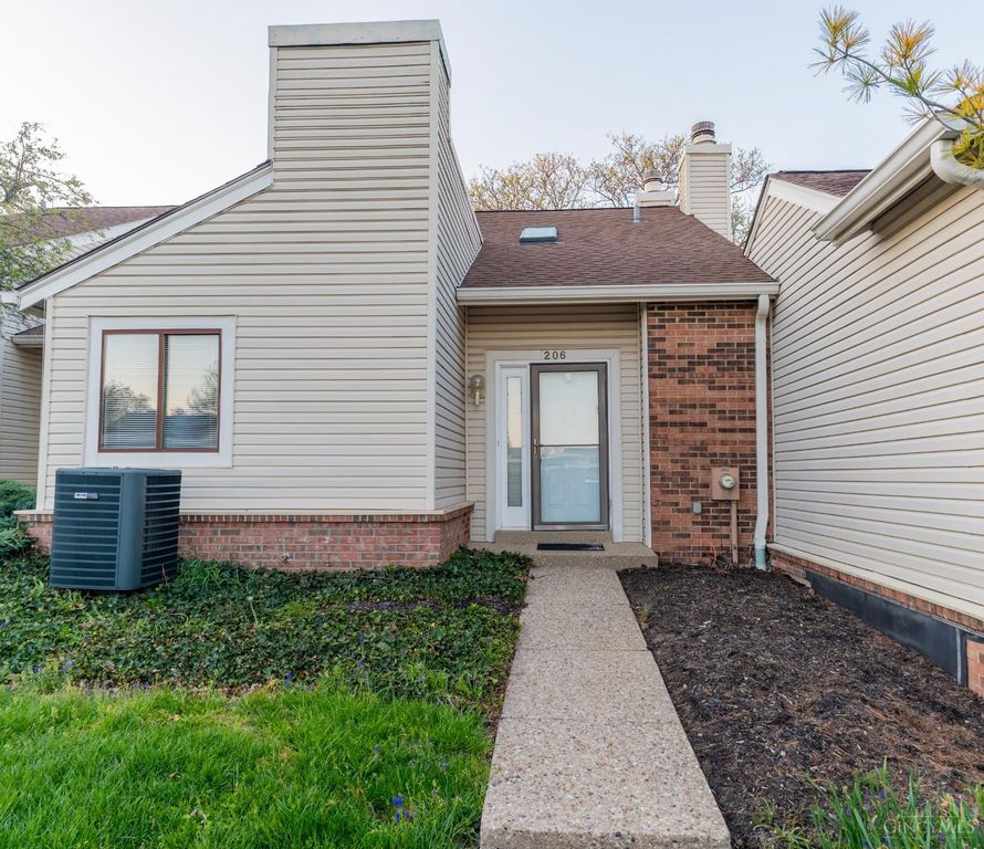 206 Sherwood Green Court, Mason, OH 45040