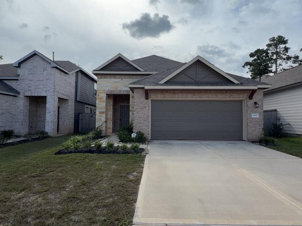 9392 Hard Rock Road, Conroe, TX 77303