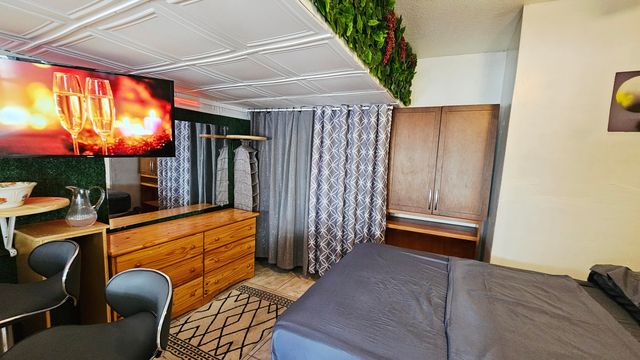 2392 Kirk Road, Palm Springs, FL 33406