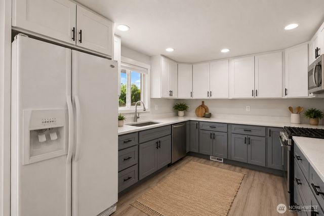 8315 9th Way SE, Olympia, WA 98513