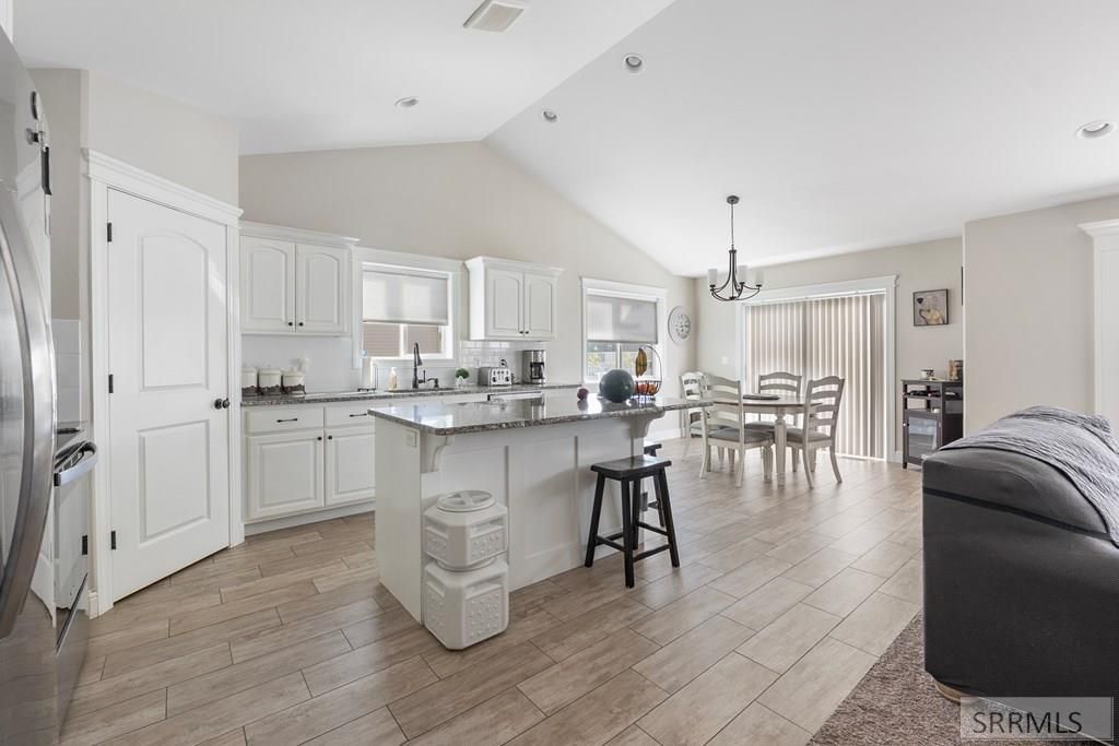 Image 4 of property listing at 685 Tanglewood Drive, Rexburg, ID 83440