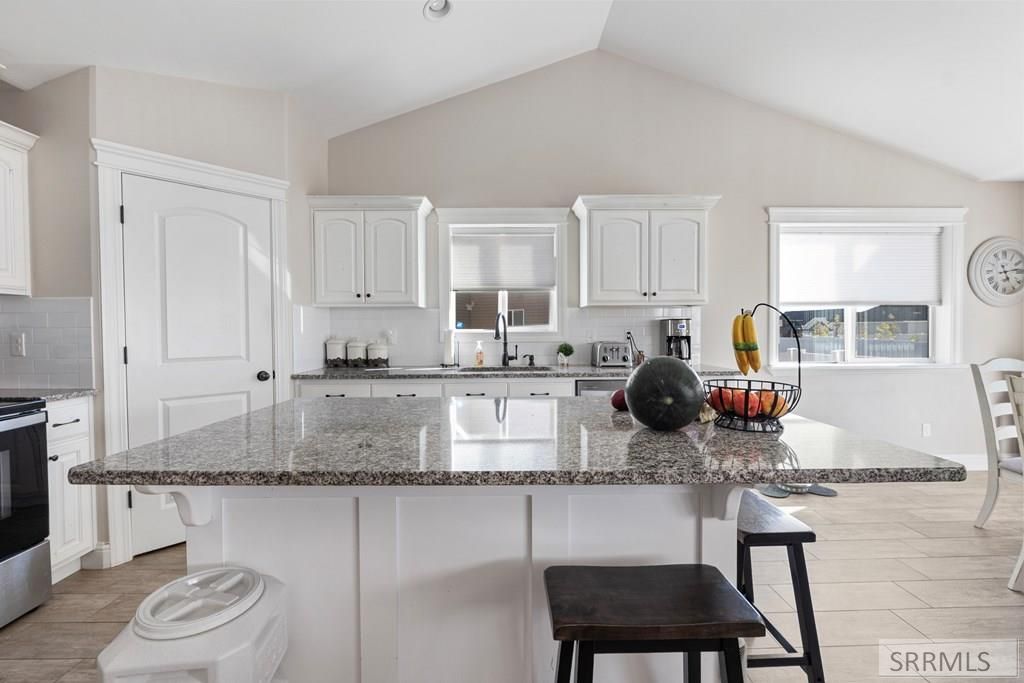 Image 6 of property listing at 685 Tanglewood Drive, Rexburg, ID 83440