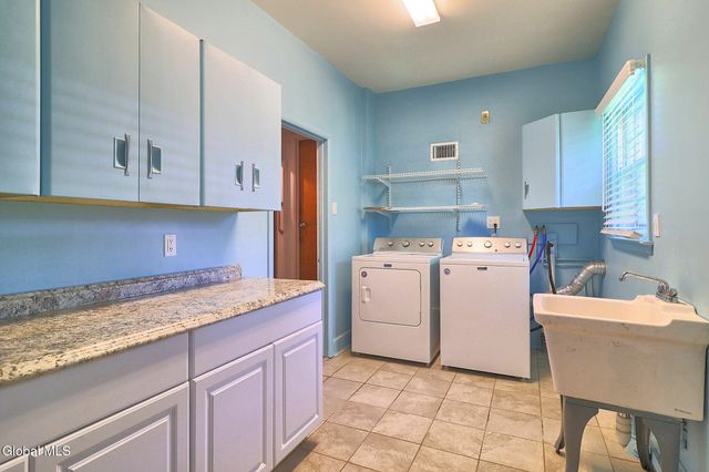 1561 Belmont Avenue, Schenectady, NY 12309