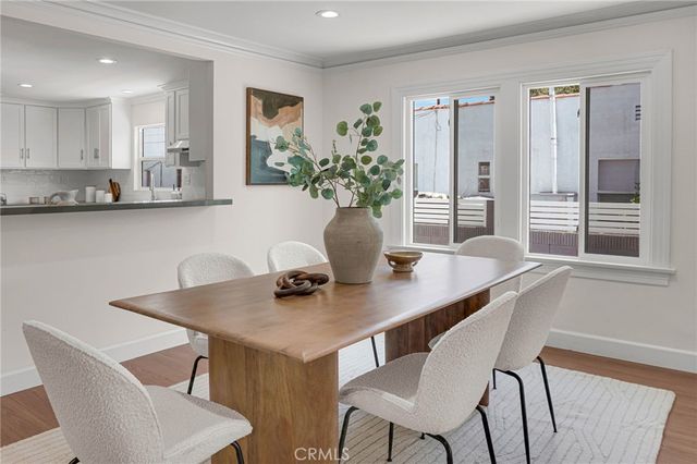 2033 W 76th Street, Los Angeles, CA 90047