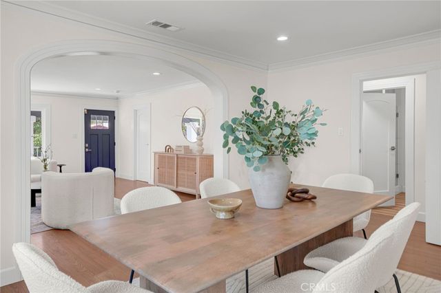 2033 W 76th Street, Los Angeles, CA 90047