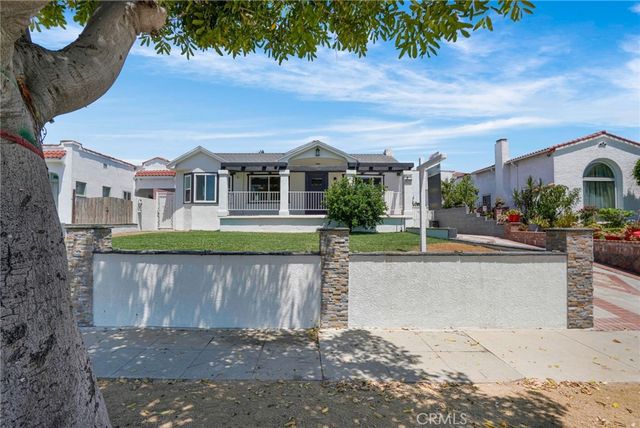 2033 W 76th Street, Los Angeles, CA 90047
