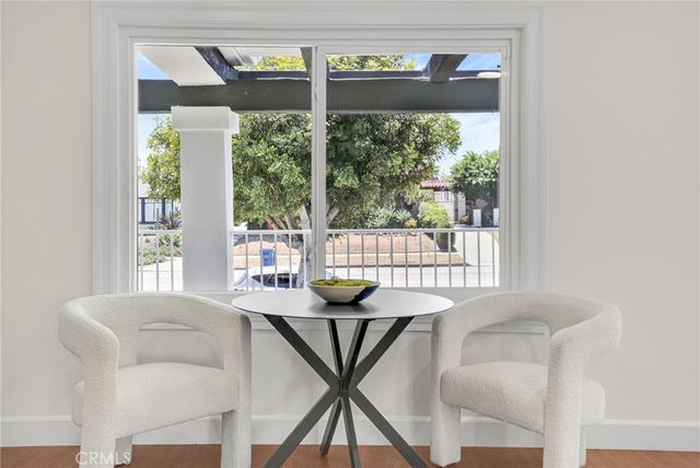 2033 W 76th Street, Los Angeles, CA 90047
