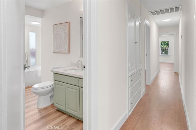 2033 W 76th Street, Los Angeles, CA 90047
