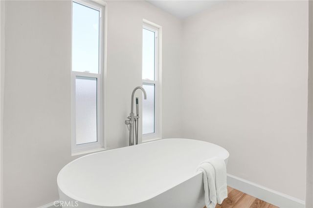 2033 W 76th Street, Los Angeles, CA 90047