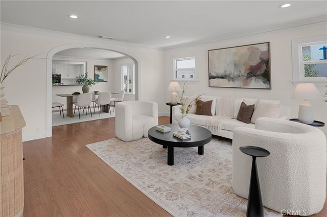 2033 W 76th Street, Los Angeles, CA 90047