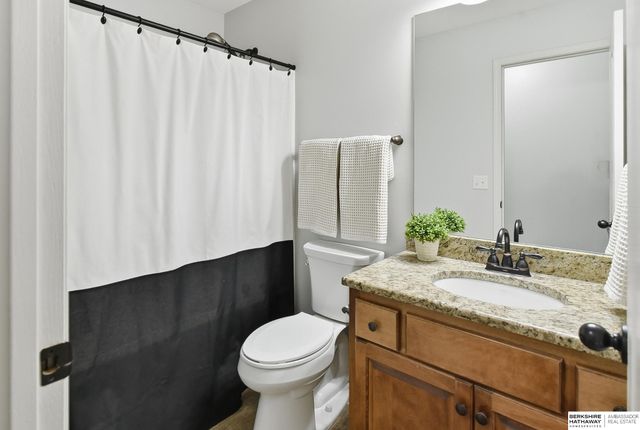 4602 S 198th Street, Omaha, NE 68135