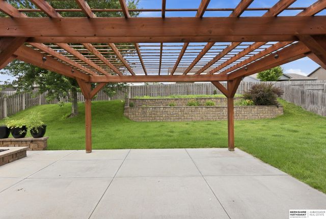 4602 S 198th Street, Omaha, NE 68135